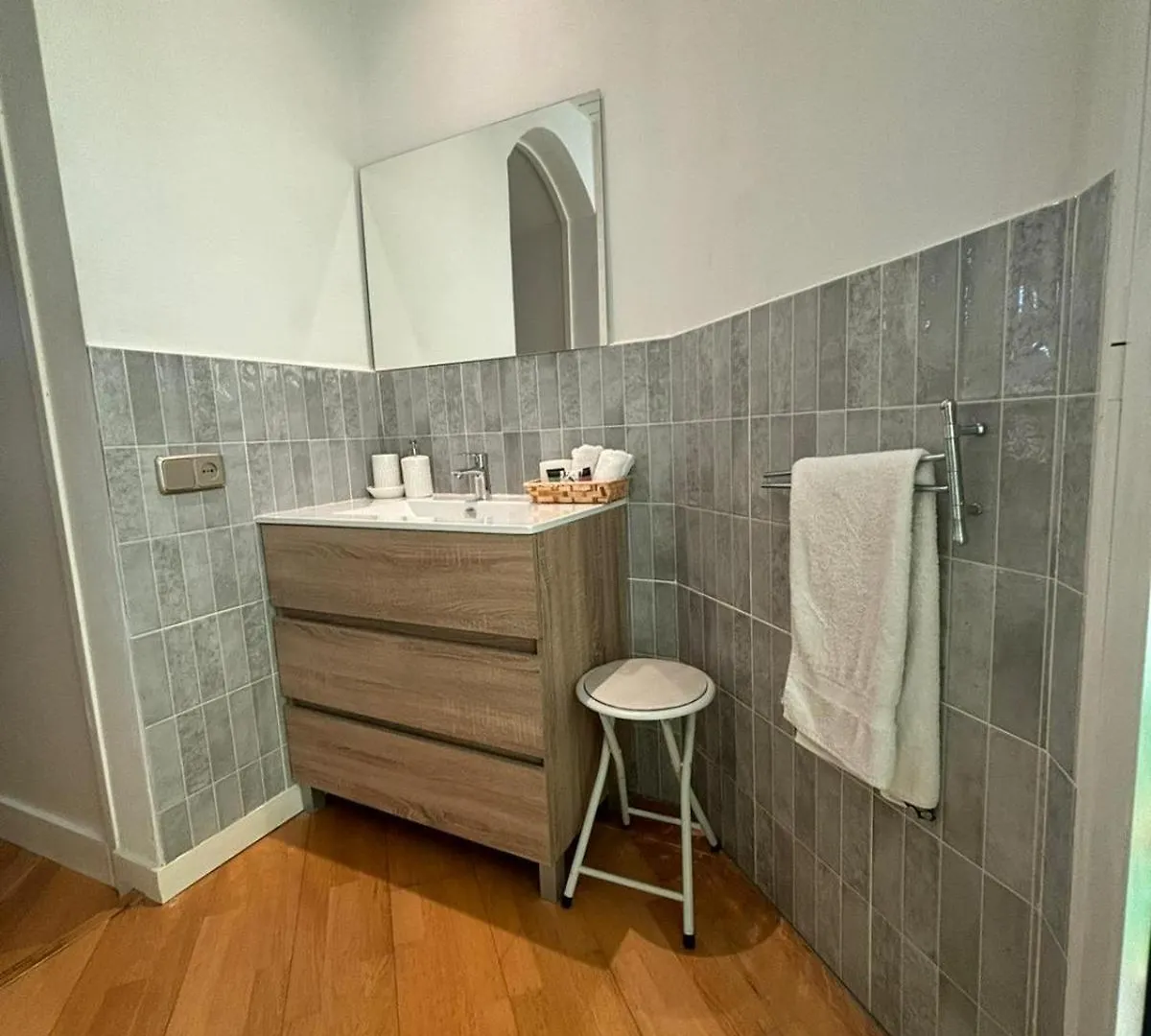 Apartment Spacious & Comfortable Flat In Centric Eixample Barcelona