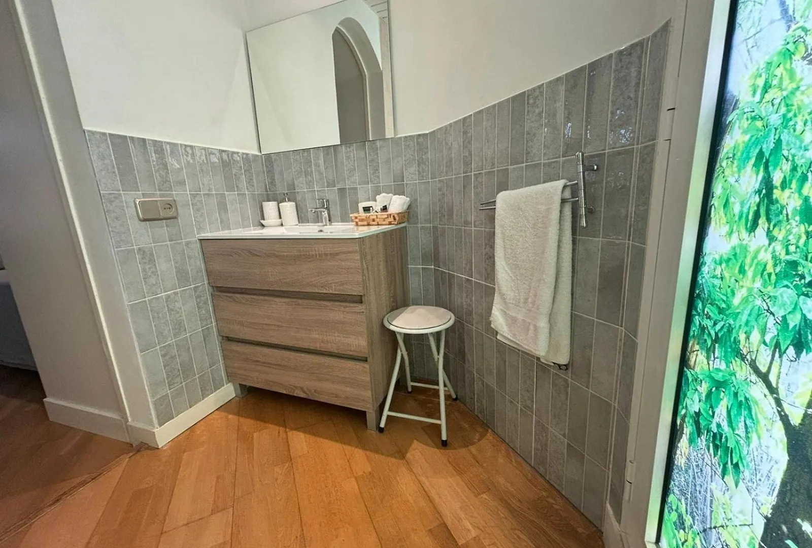Spacious & Comfortable Flat In Centric Eixample Barcelona