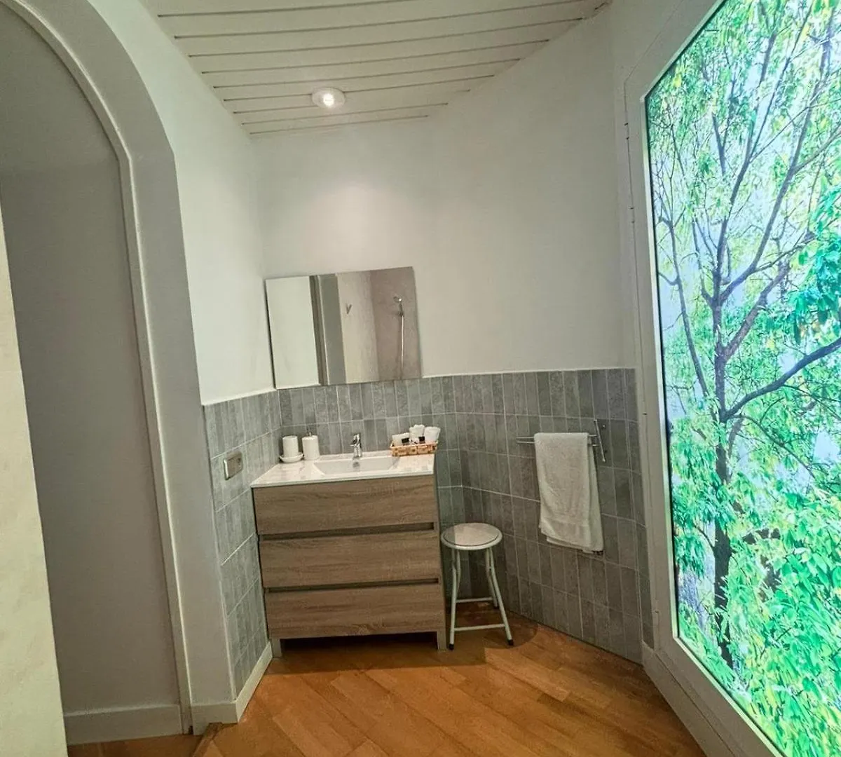 Spacious & Comfortable Flat In Centric Eixample Barcelona