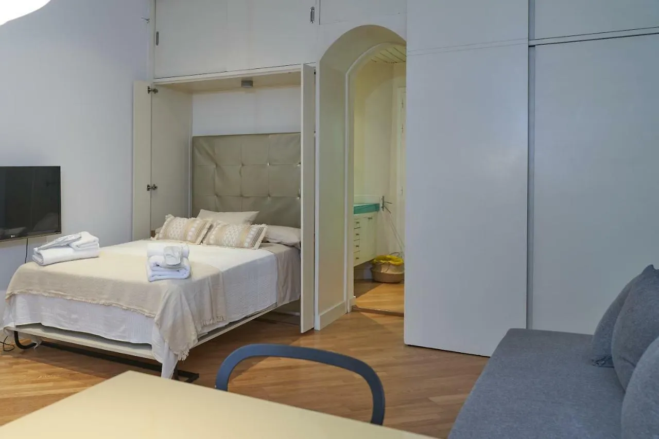 Apartment Spacious & Comfortable Flat In Centric Eixample Barcelona