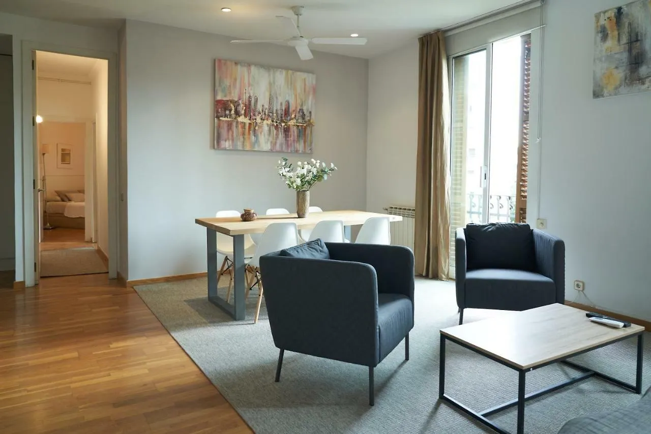 Spacious & Comfortable Flat In Centric Eixample Barcelona Spain
