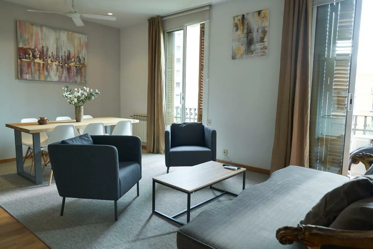 Spacious & Comfortable Flat In Centric Eixample Barcelona Apartment