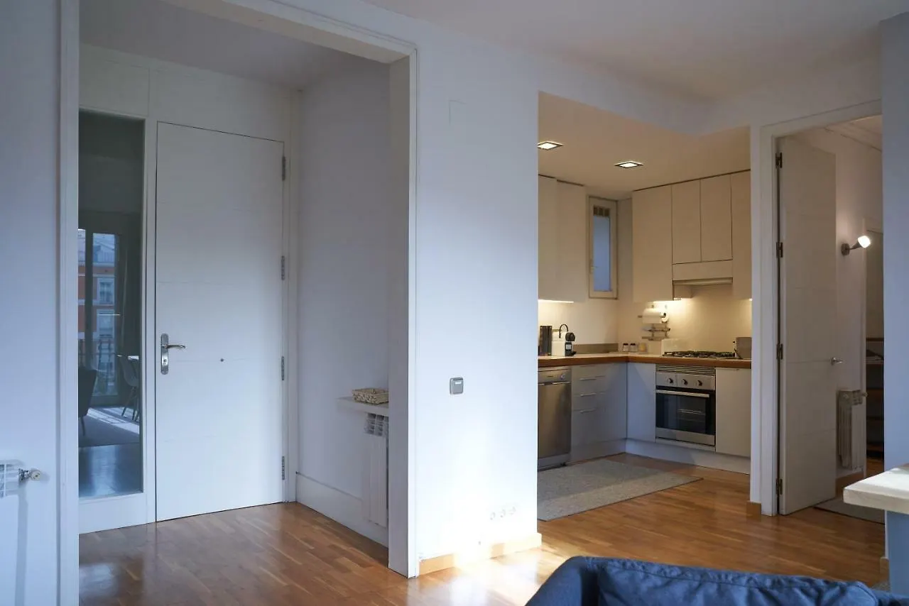 Spacious & Comfortable Flat In Centric Eixample Barcelona Apartment