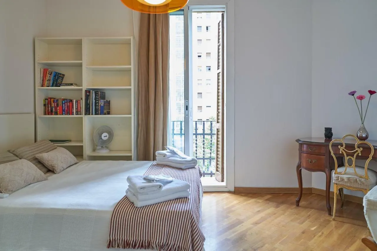 Apartment Spacious & Comfortable Flat In Centric Eixample Barcelona Spain
