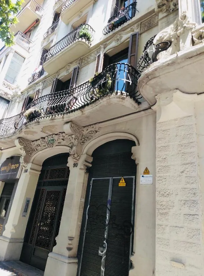 Spacious & Comfortable Flat In Centric Eixample Barcelona Apartment