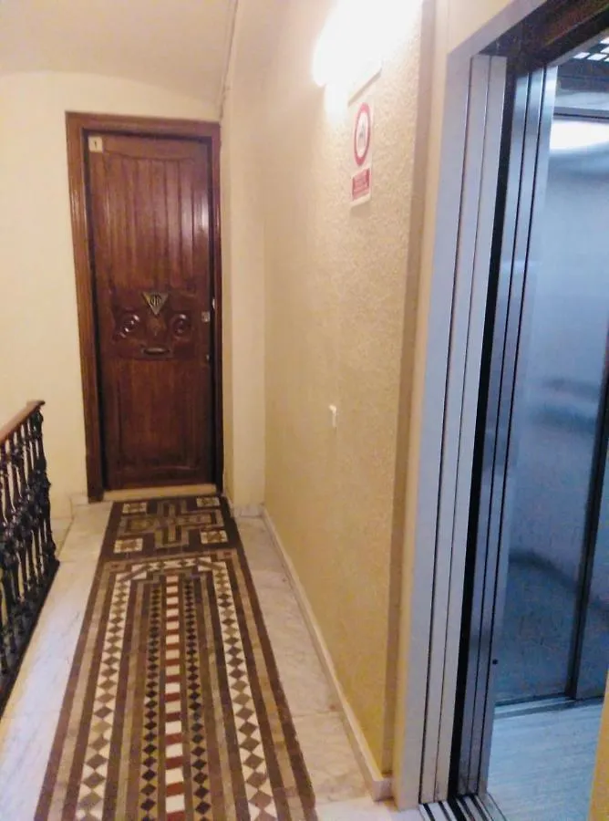 Spacious & Comfortable Flat In Centric Eixample Barcelona
